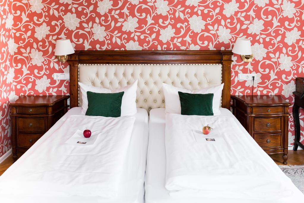 Hotel Loewen-weinstube 3*